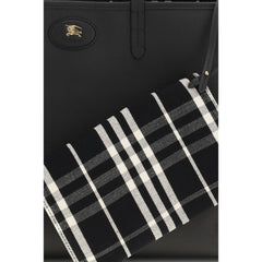 Burberry Bolso de Hombro en Cuero de Ternero Negro Bos Taurus