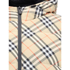 Burberry Kapuzen-Daunenjacke mit Karomuster