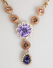 Collier pendentif Dolce & Gabbana en laiton doré, cristal et perle à motif floral violet