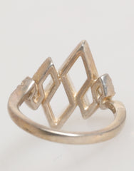 Nialaya Geometrischer Diamantform Pavé-Zirkonia-Kristallring