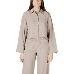 Nur beige Viskosebluse