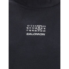 Sweatshirt mit hohem Kragen und Kordelzug aus der Salomon x MM6 Kollektion