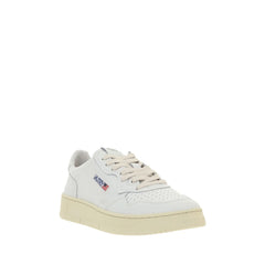 Autry Weiße Sneakers aus Kalbsleder Bos Taurus Low Top