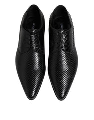 Seitenansicht der von AmeOro kuratierten Dolce & Gabbana Derby-Schuhe in Schwarz aus exotischem Leder mit Stilettoabsatz und tonalen Schnürsenkeln.