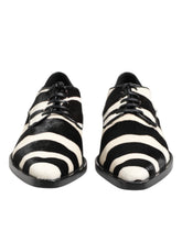 Sapatos de Vestir em Pele de Zebra Preto e Branco Dolce & Gabbana