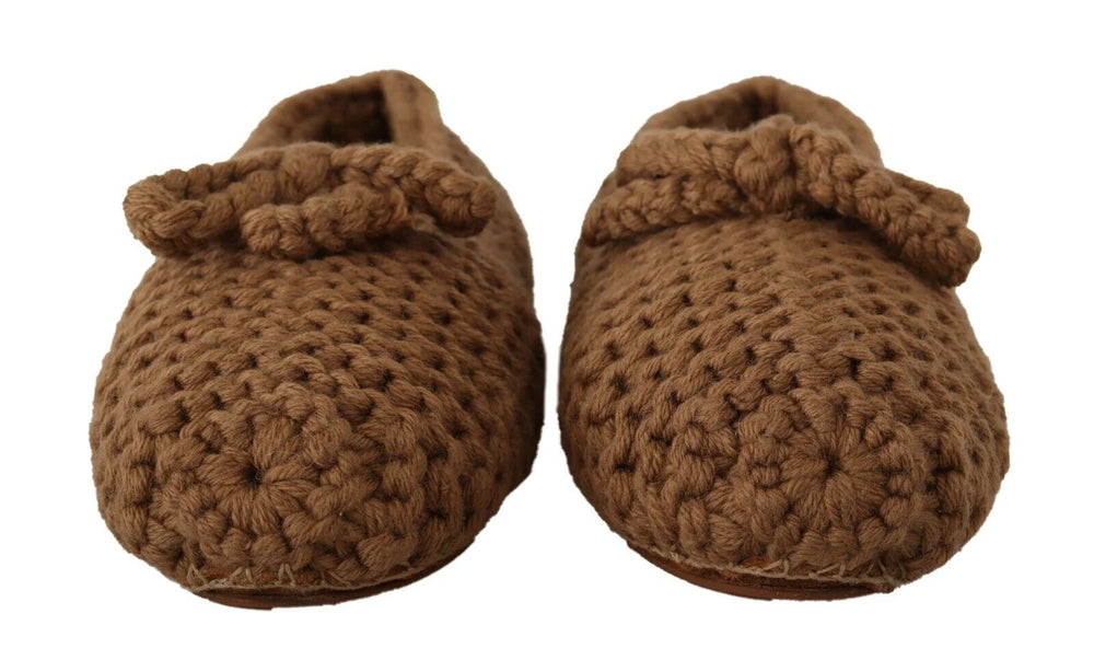 Baleriny Dolce & Gabbana z brązowej wełny z dzianiny, widok z przodu, pokazujący miękką teksturę i fason slip-on.