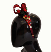 Dolce & Gabbana Kirschrot-Diadem-Krone aus Seide mit einem mit Kristallen besetzten Schleifchen und goldfarbenem Logo-Schmuck.