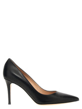 Gianvito Rossi must naha kõrged kontsad