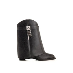 Givenchy Botas de Cano Curto em Pele Preta