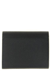 Vue arrière du porte-cartes en cuir Margiela montrant plusieurs fentes de précision pour les cartes essentielles.