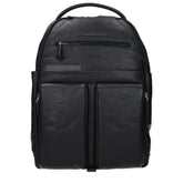 Front view of a Piquadro black leather backpack for men, featuring a minimalist design and refined Italian craftsmanship.