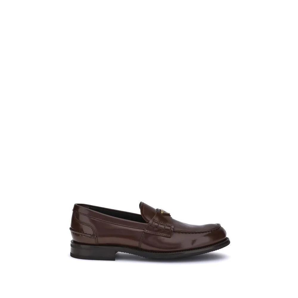 Prada Triangular plaque Loafers - Flats