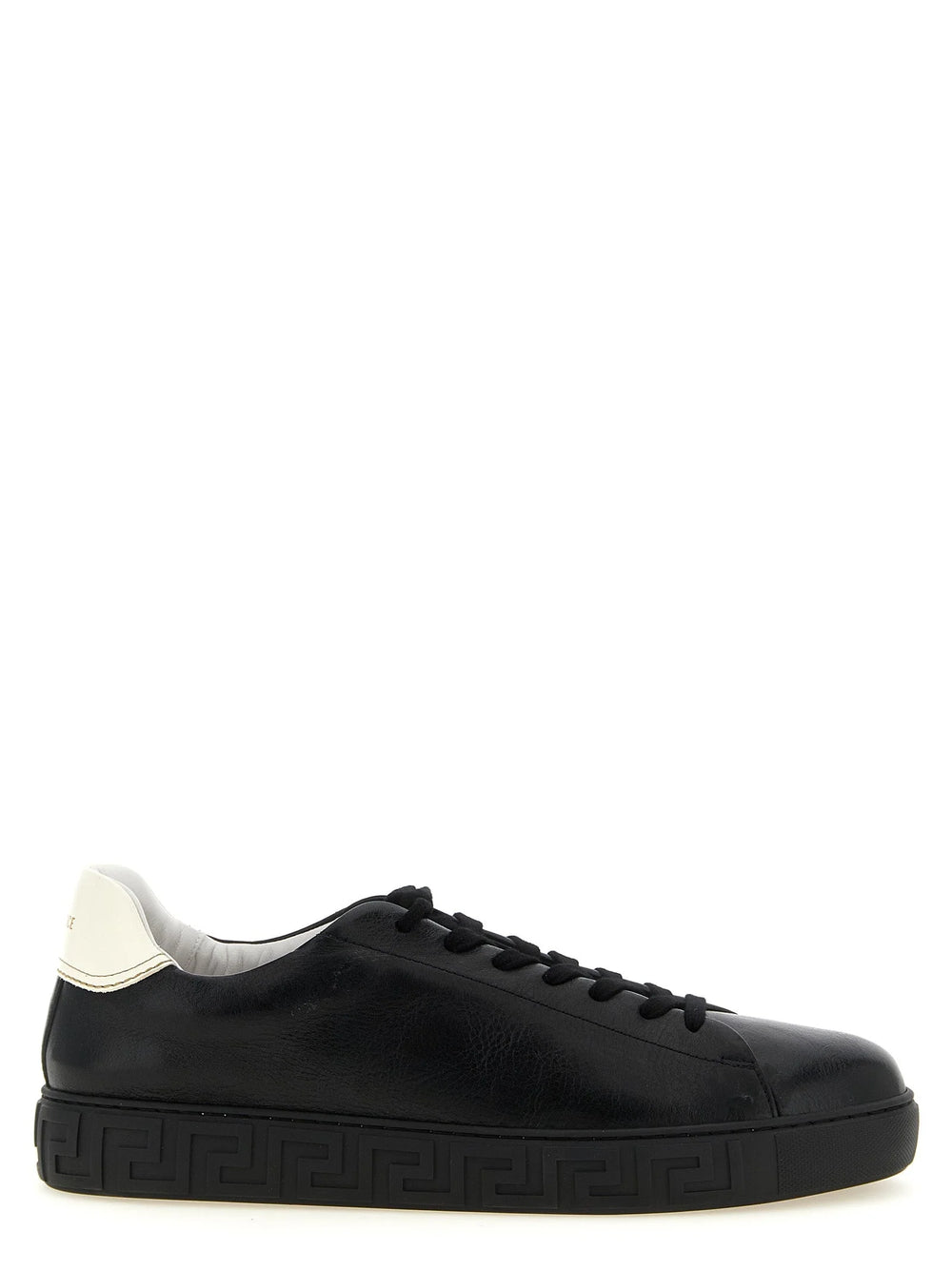 Biało-czarne sneakersy Versace z cielęcej skóry o niskim profilu w wyrafinowanej palecie kolorów, widok z przodu dla kolekcji AmeOro.