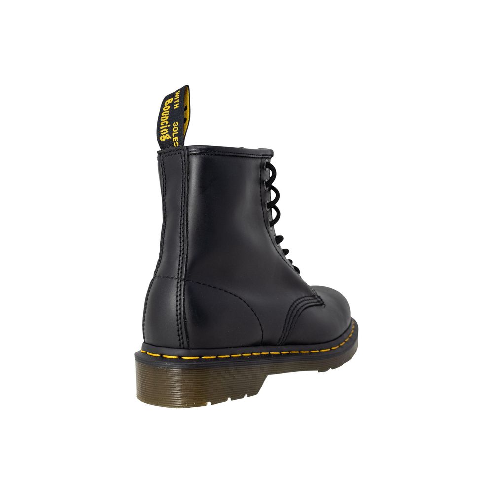 Botas de Senhora Dr. Martens em Pele Preta com Cordões