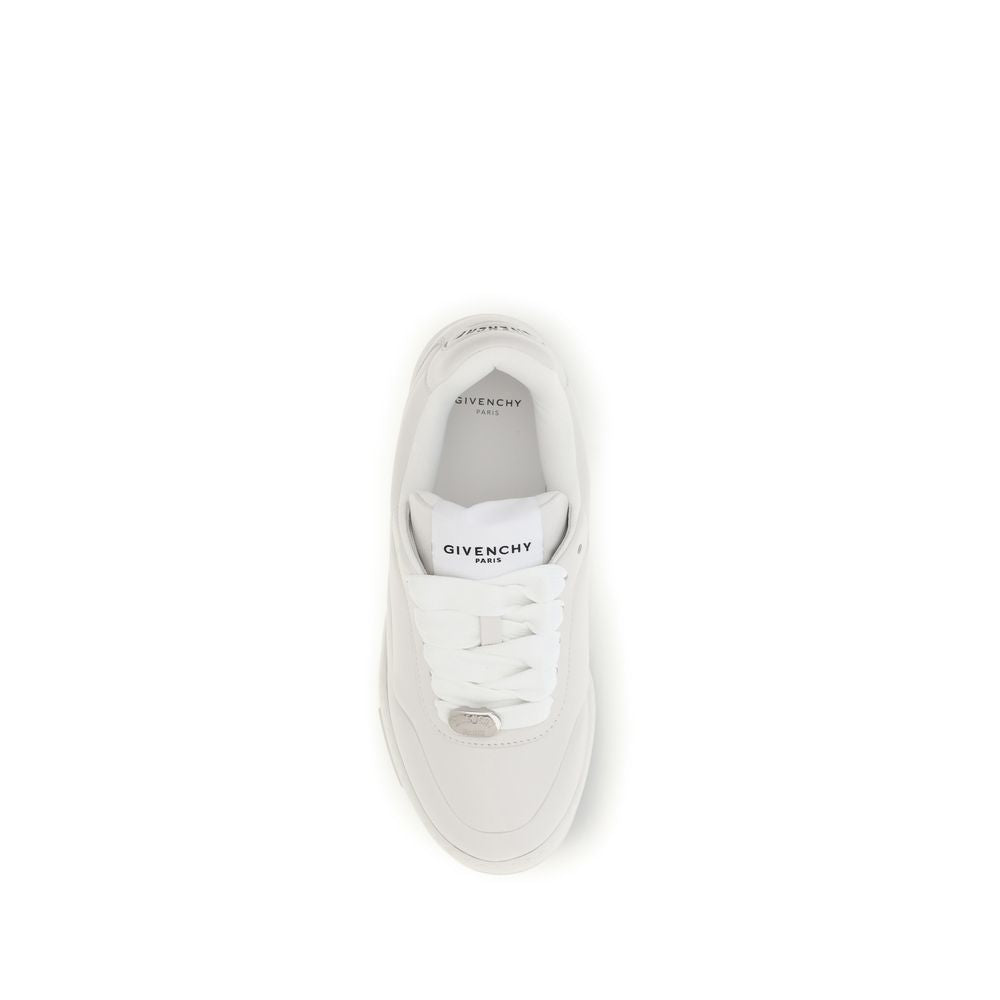 Zapatillas blancas de cordero de Givenchy, Ovis Aries