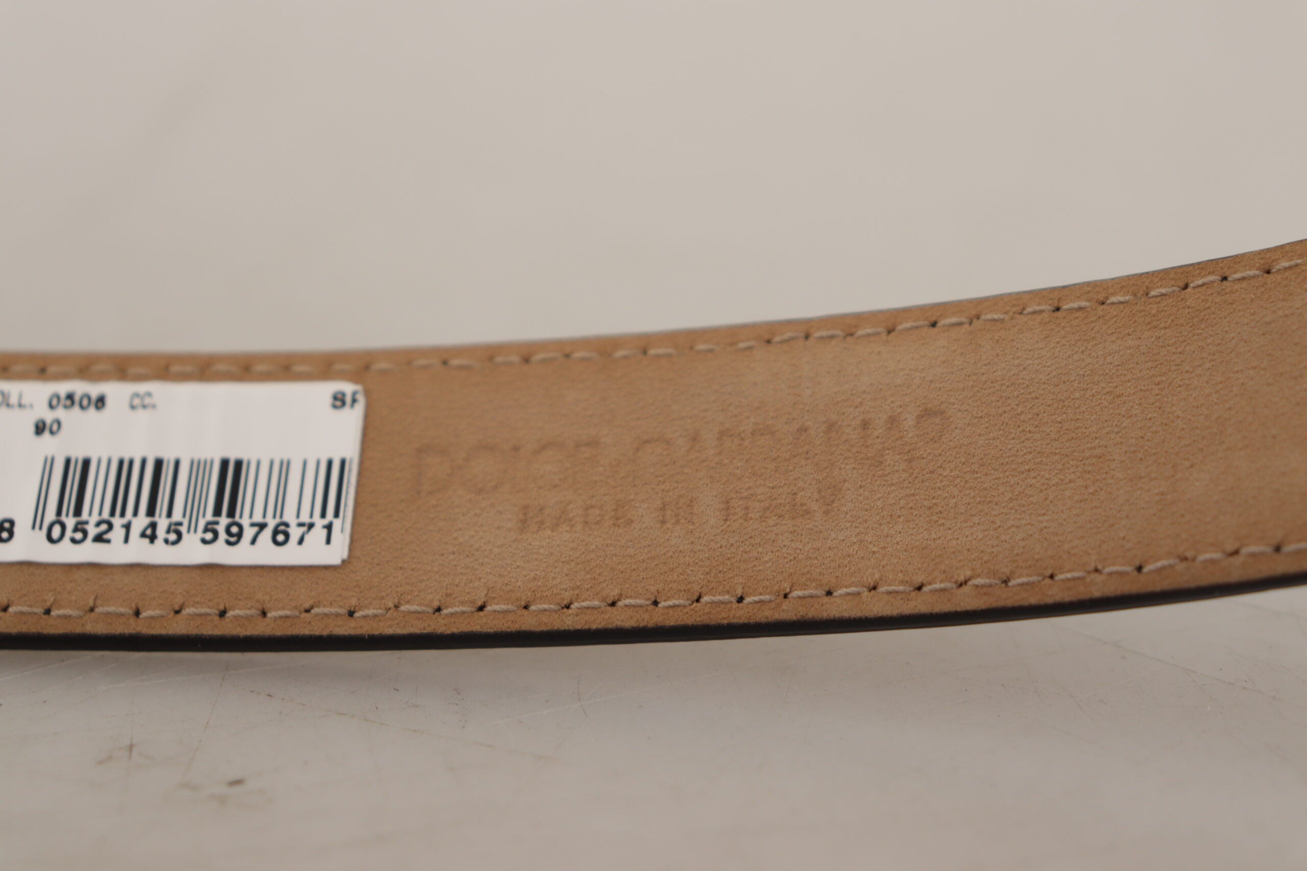 Dolce &amp; Gabbana Gürtel aus schwarzem Kalbsleder mit Logogravur und Metallschnalle