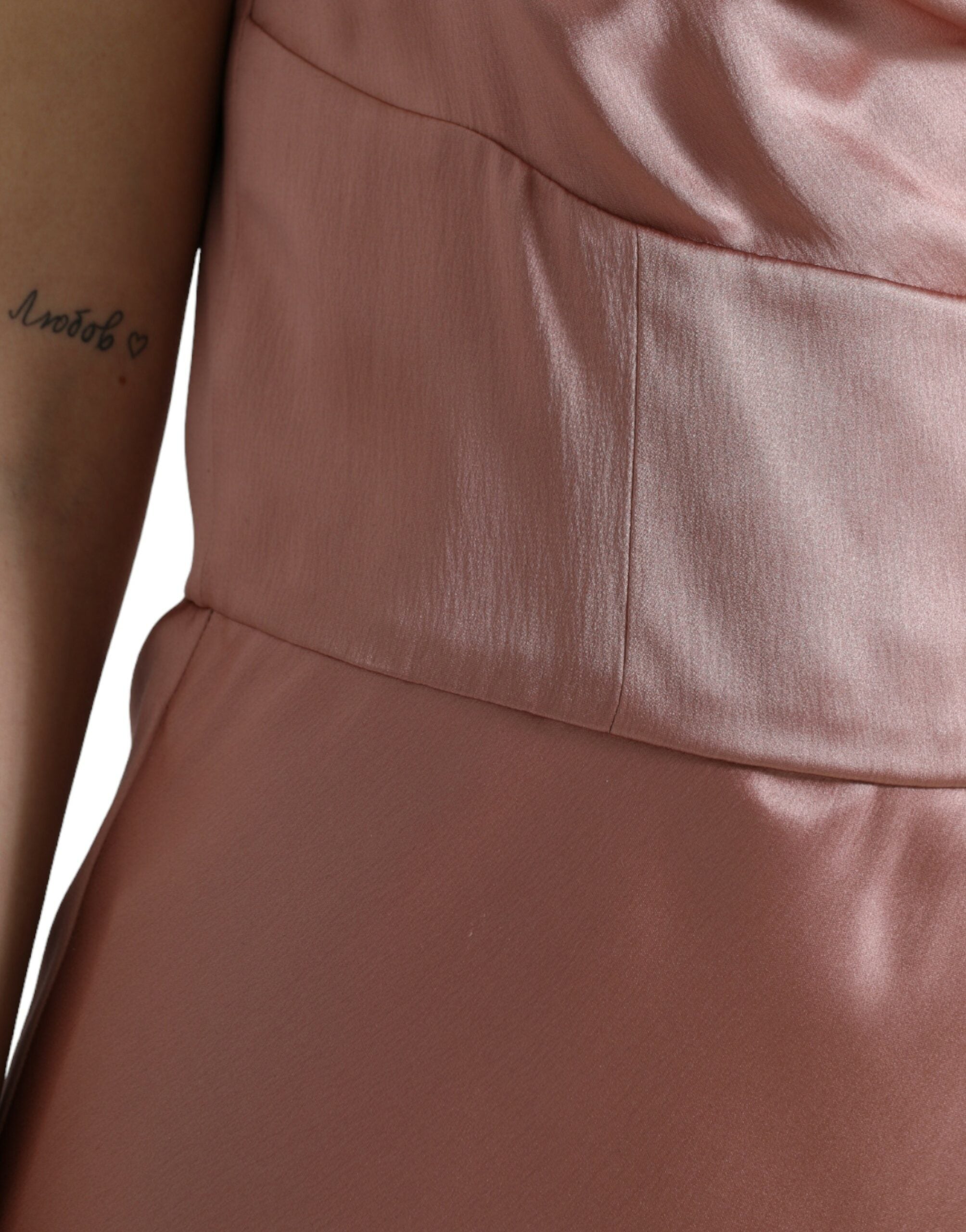 Dolce &amp; Gabbana langes Abendkleid aus rosa Seide mit Spaghettiträgern