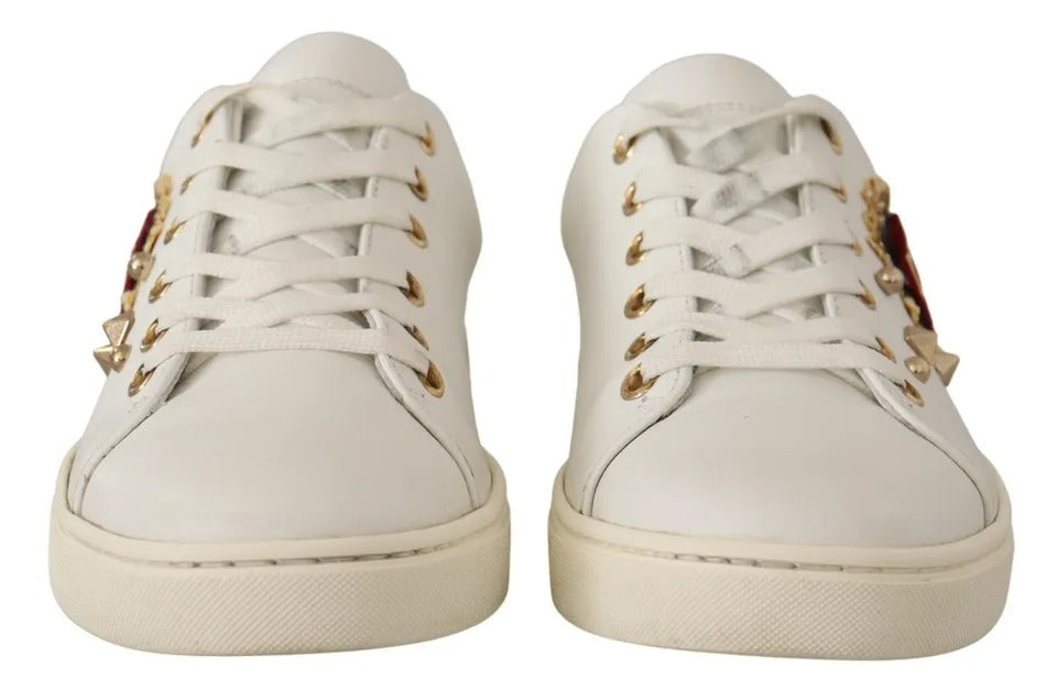 Dolce &amp; Gabbana Sneaker aus weißem Leder mit goldenem und rotem Herz