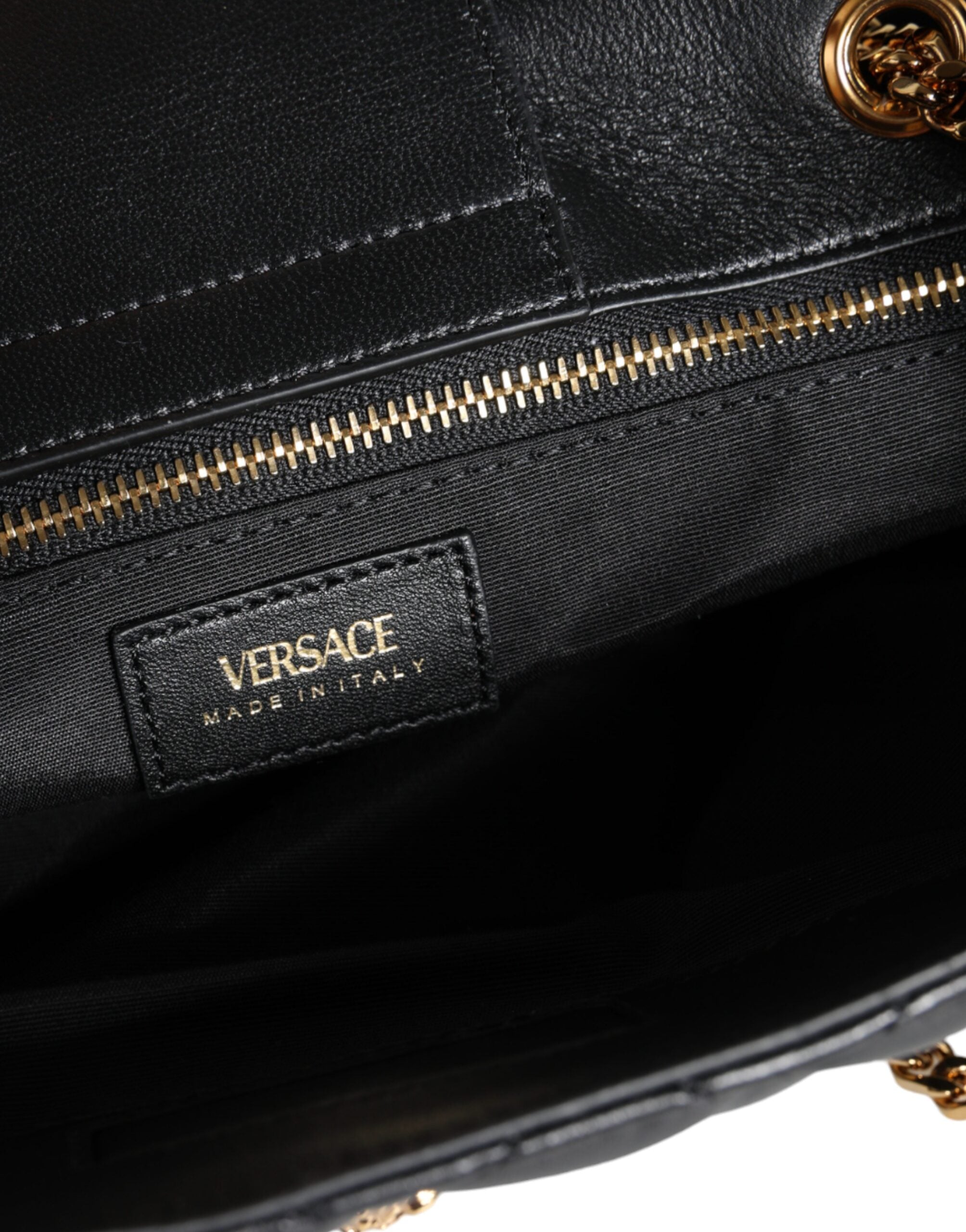 Sac à bandoulière chaîne Versace en cuir nappa matelassé noir