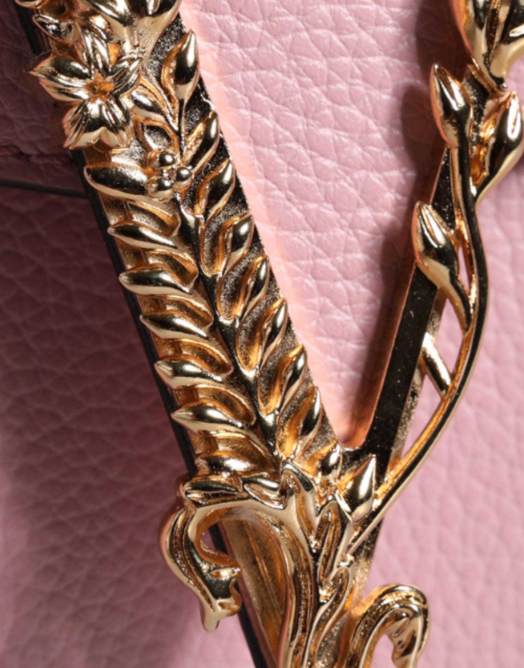 Sac bandoulière Versace en cuir de veau grainé rose avec logo