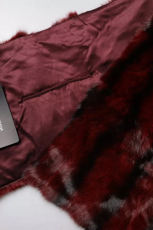 Dolce &amp; Gabbana Châle en fourrure à rayures noires et rouges, écharpe tour de cou