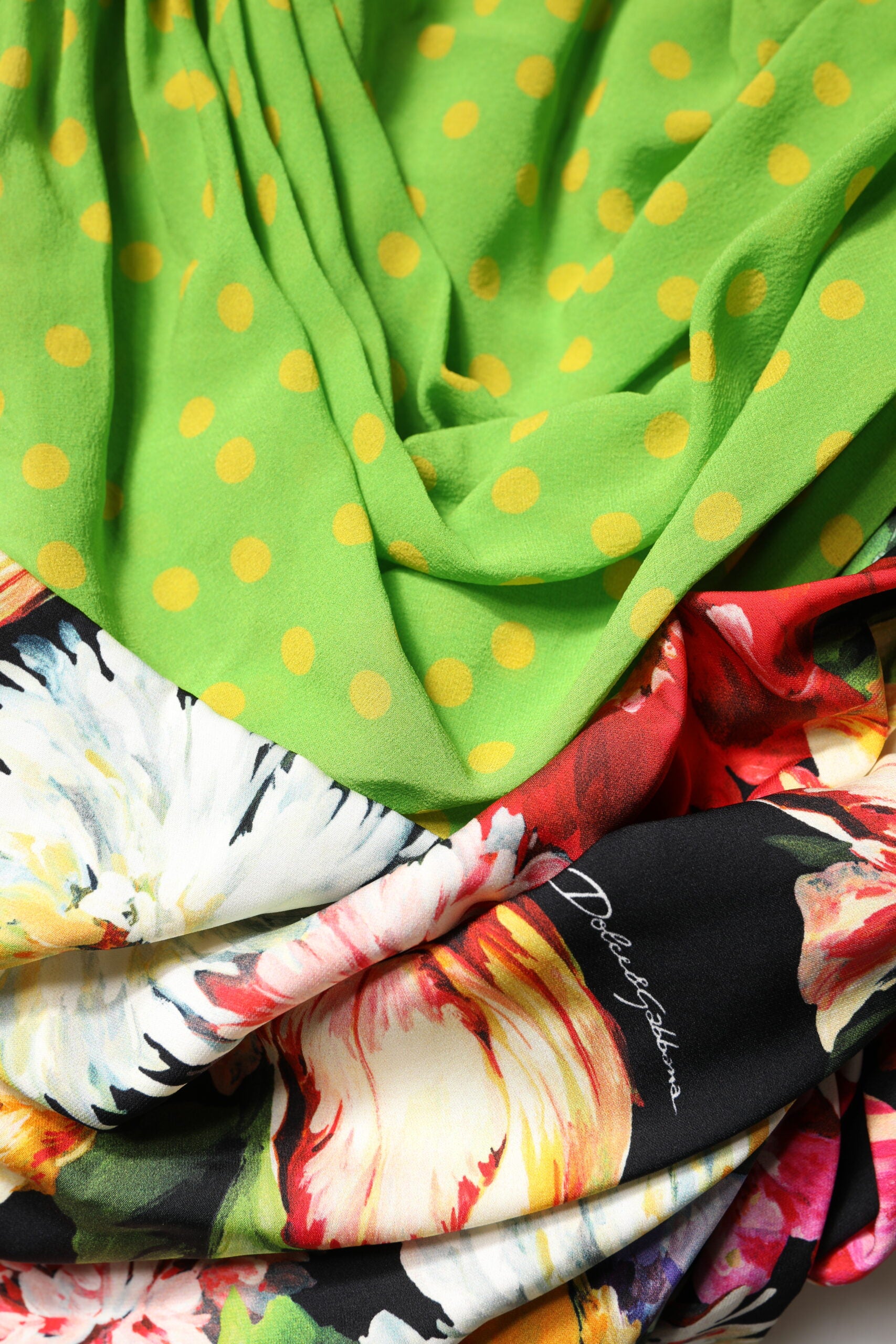 Dolce &amp; Gabbana Minikleid mit mehrfarbigem Blumenmuster und taillierter Passform