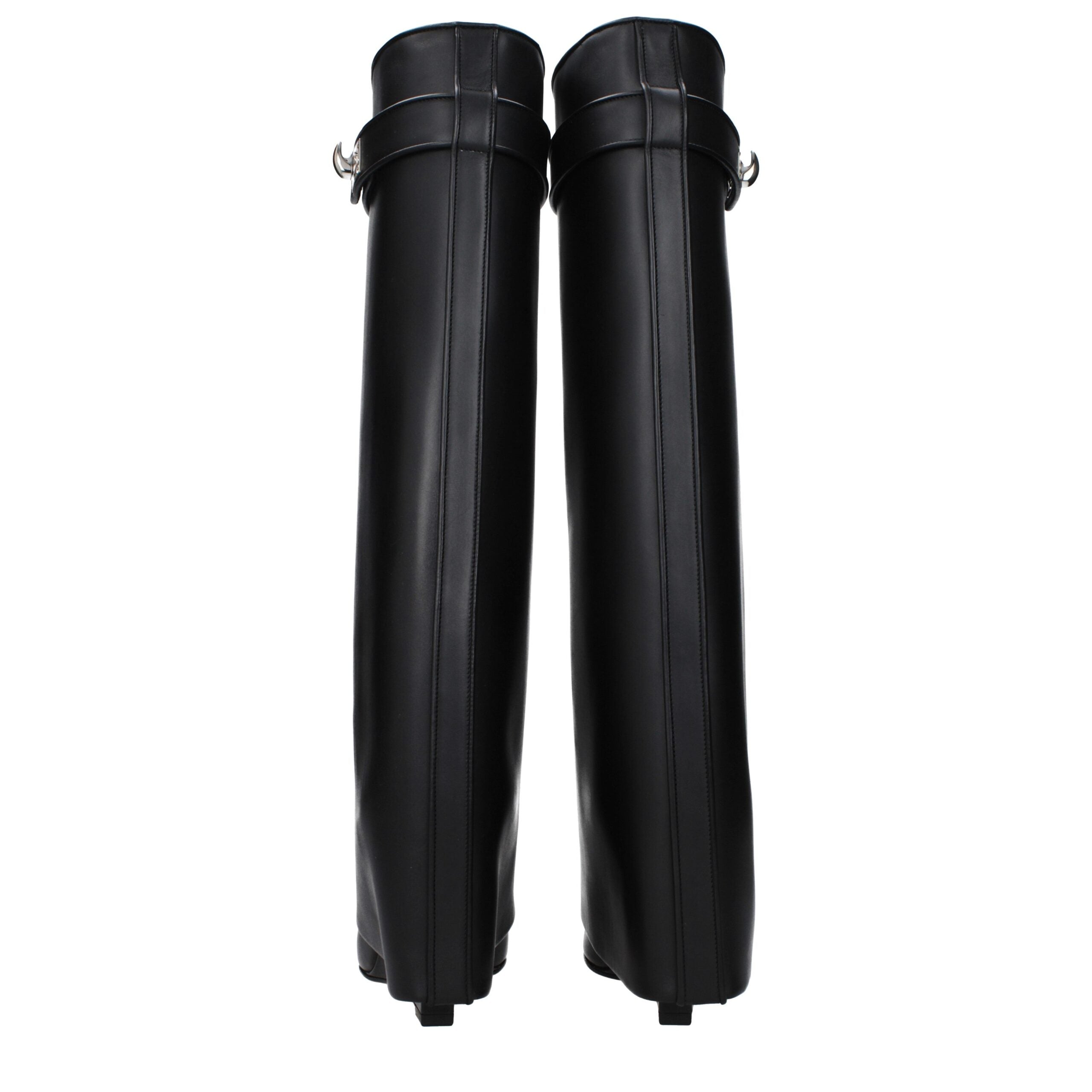 Schwarze Lederstiefel von Givenchy