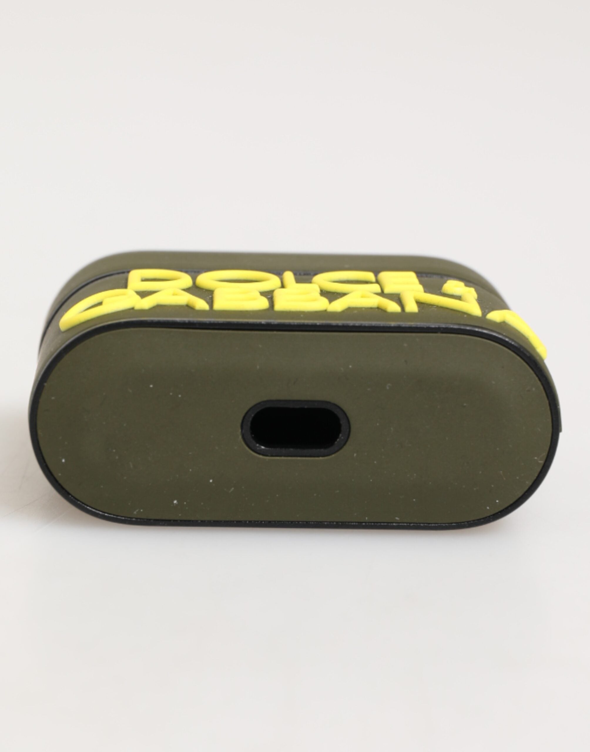 Dolce &amp; Gabbana AirPods-Hülle aus olivgrünem Gummi mit geprägtem Logo