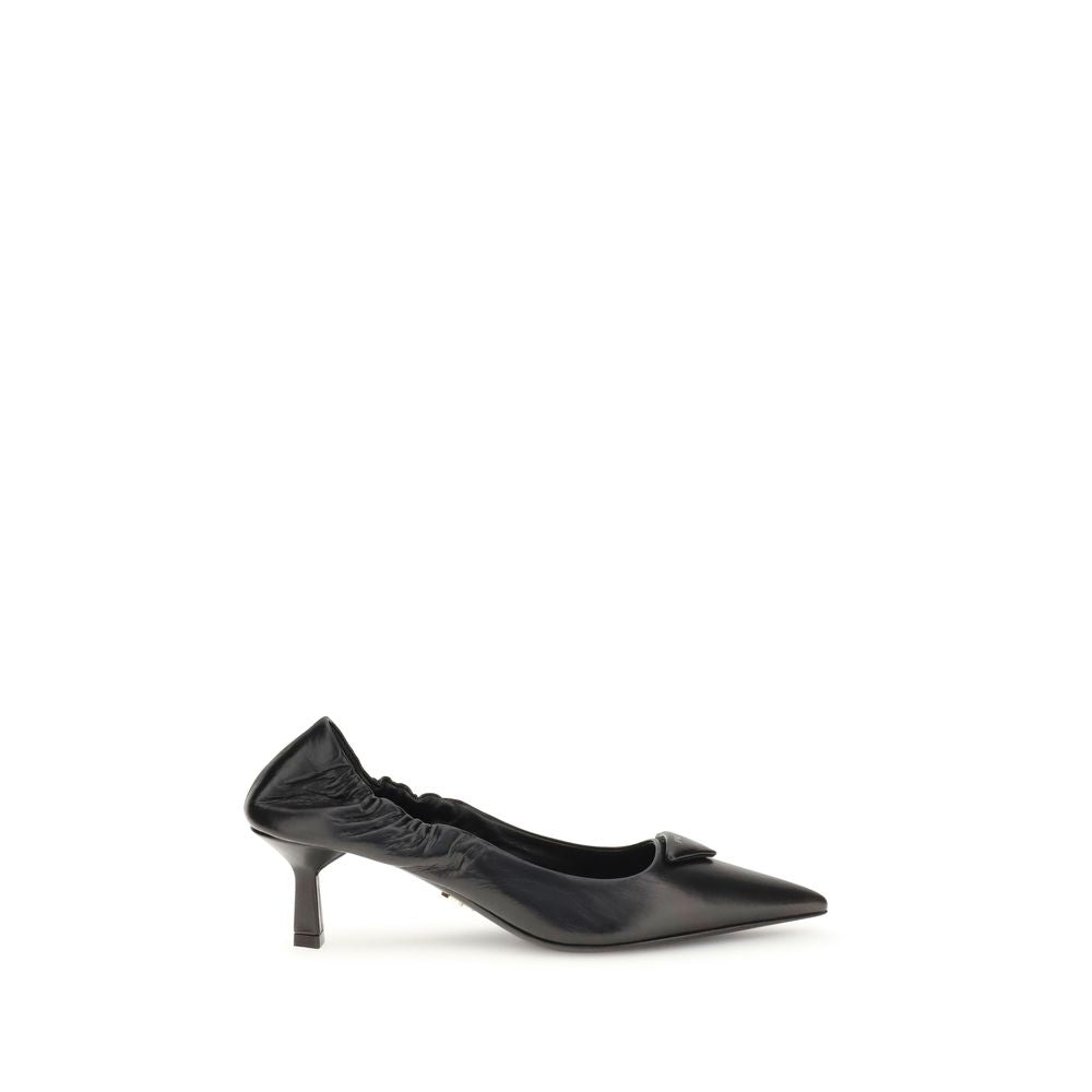 Prada Pumps mit Lederlogo