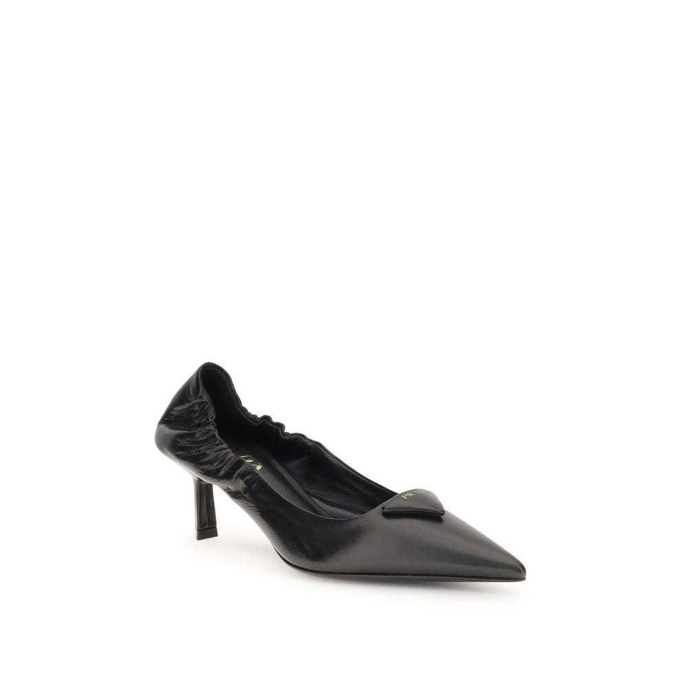 Prada Pumps mit Lederlogo