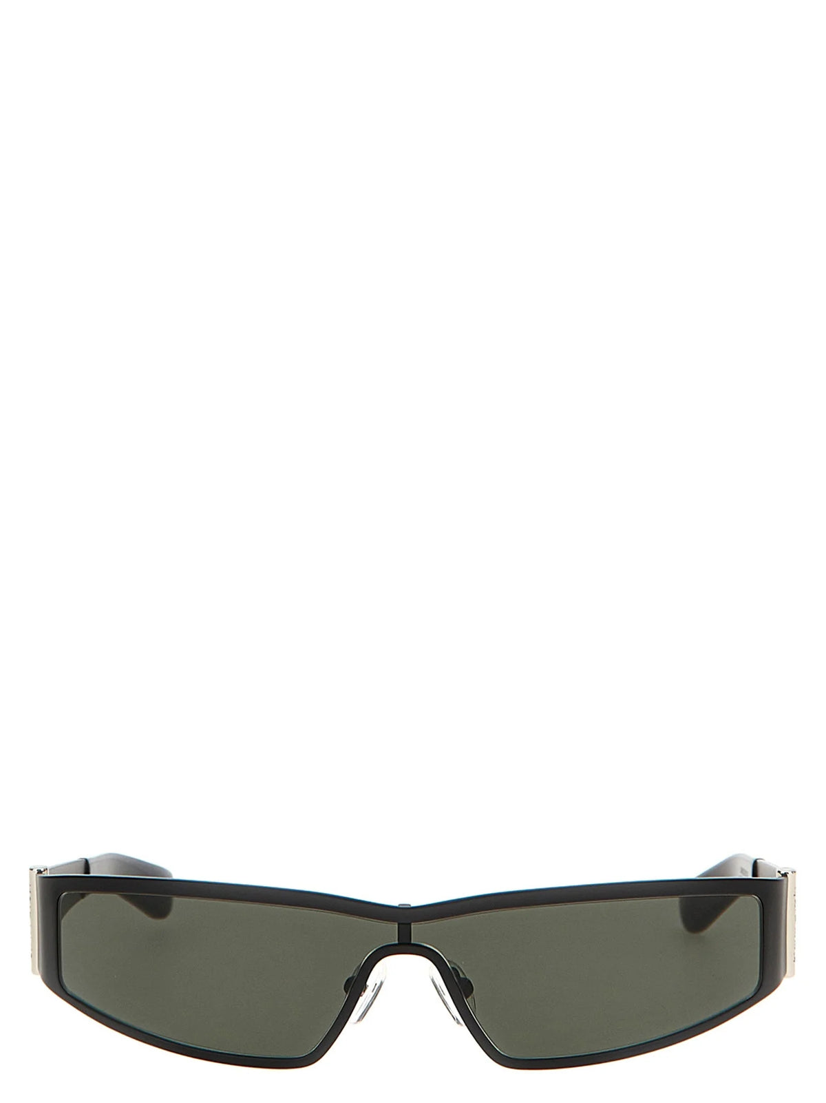Vista frontal dos óculos de sol pretos Alexander McQueen com armação retangular ousada e lentes de cor escura.