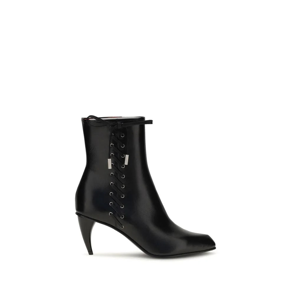 Alexander McQueen musta värvi nahast paelkinnad