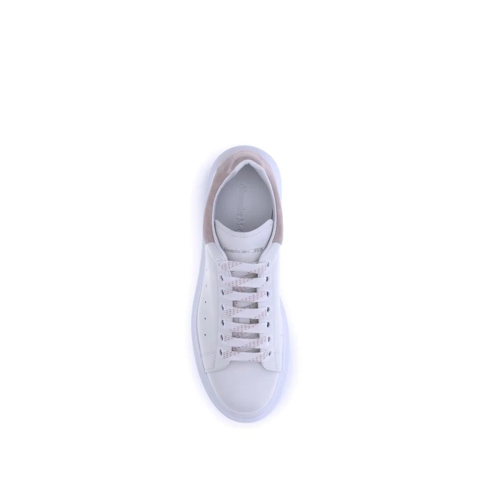 Alexander McQueen Białe skórzane sneakersy platformowe Bos Taurus z cielęcej skóry