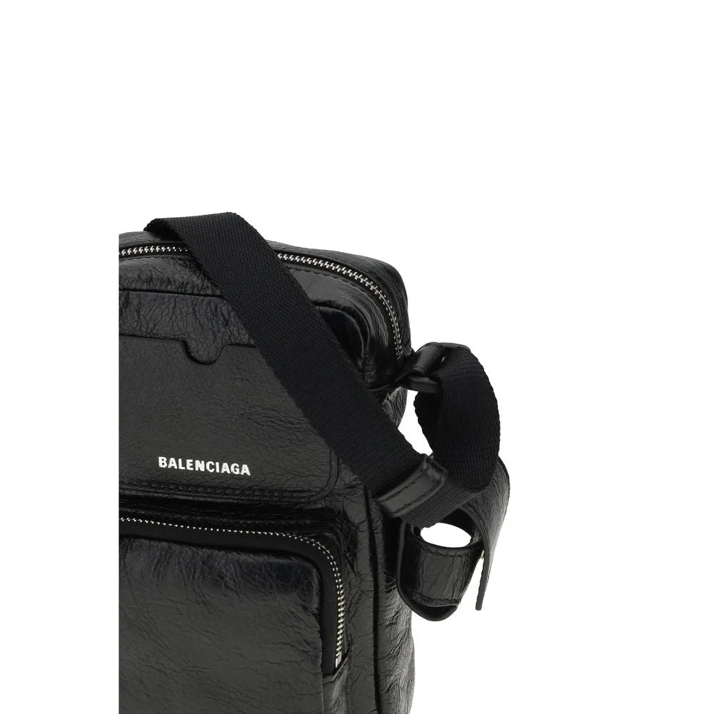 Bolsa de Ombro em Pele de Borrego Preto da Balenciaga