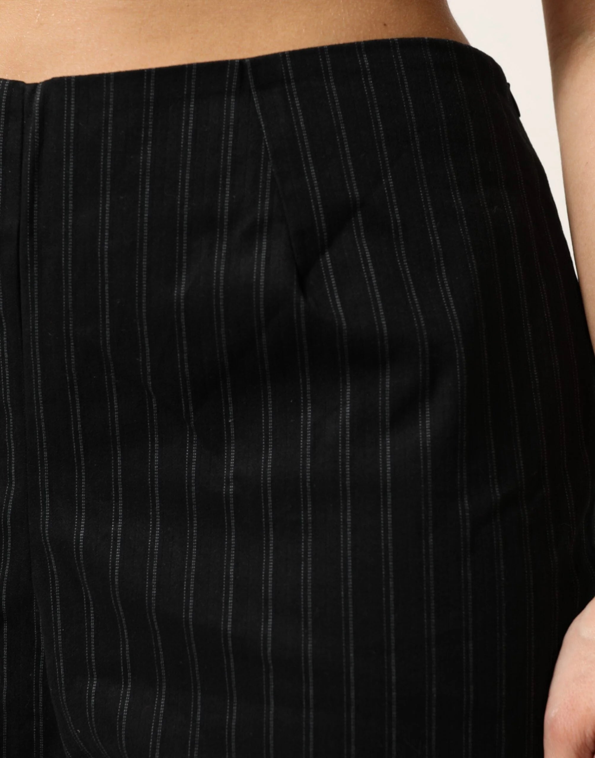 BENCIVENGA Black Wool Blend Pinstripe Straight Leg Pants - IT52 | XL