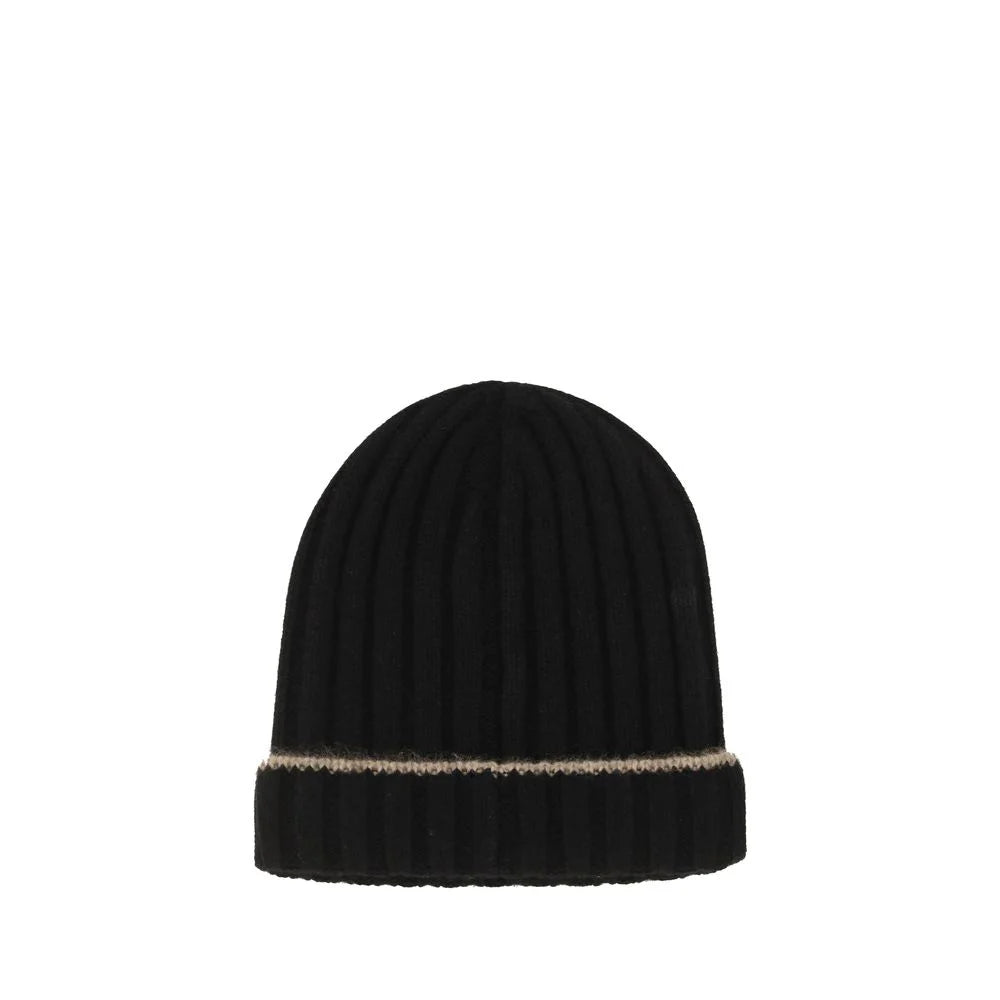 Vue de face d'un bonnet en cachemire noir Brunello Cucinelli avec une texture en tricot côtelé classique et un ourlet replié.