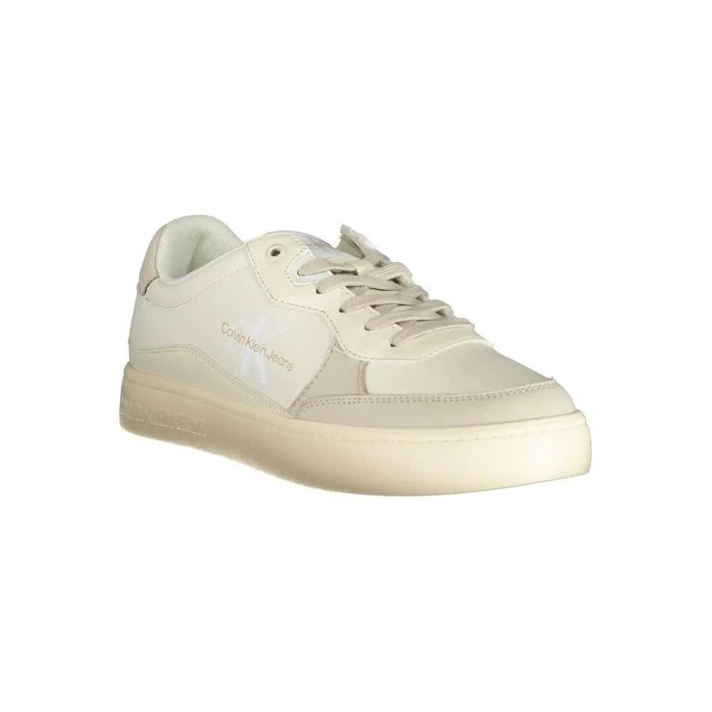 Calvin Klein Elegant White Sneakers with Contrast Accents - Sneakers
