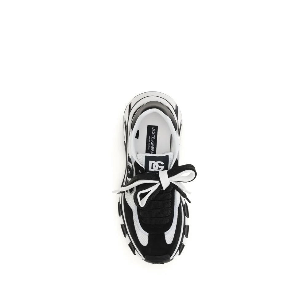Dolce & Gabbana Svarta sneakers i kalvskinn Bos Taurus