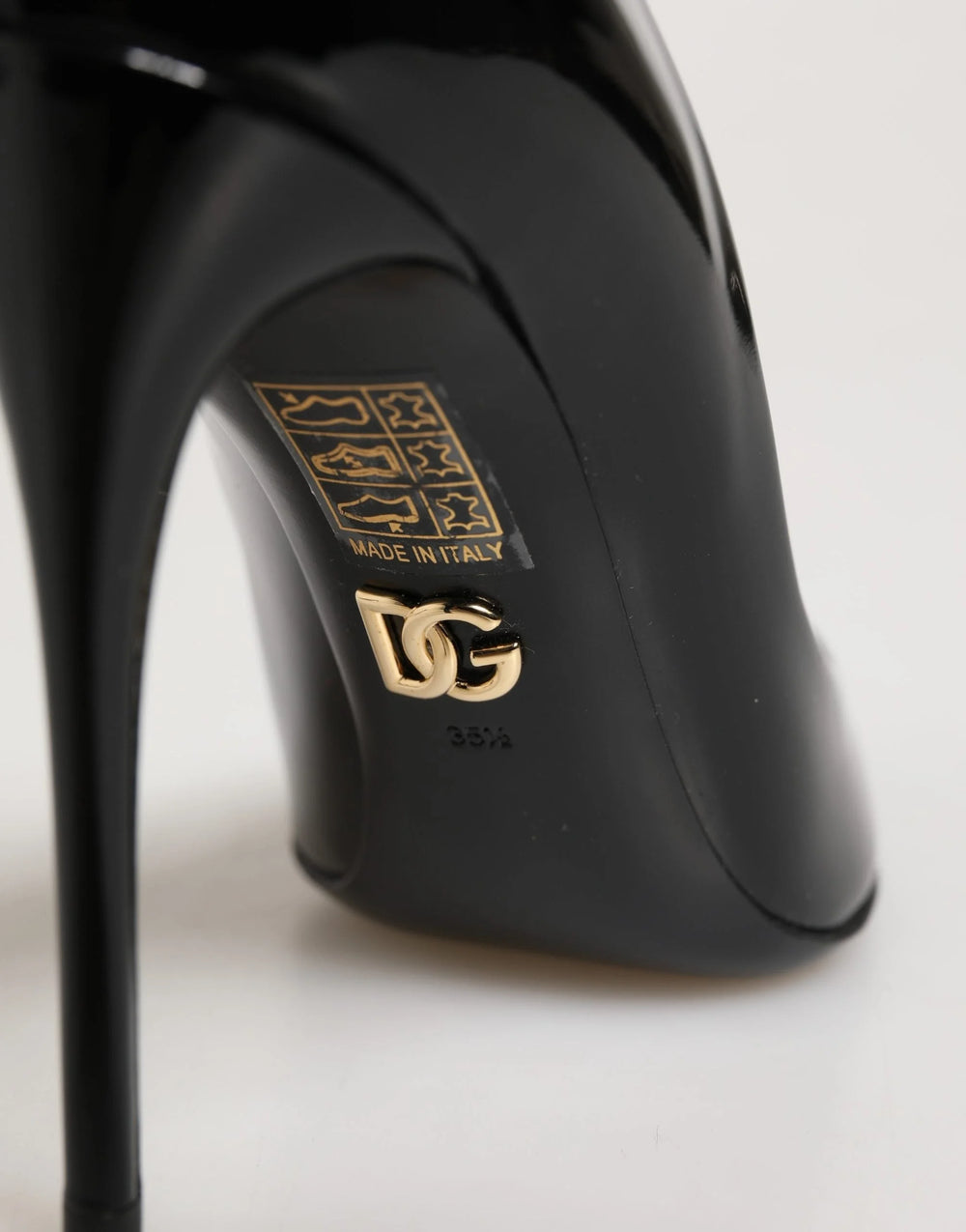 Dolce & Gabbana Mustat nahanokkakenkäpumput - EU35.5/US5