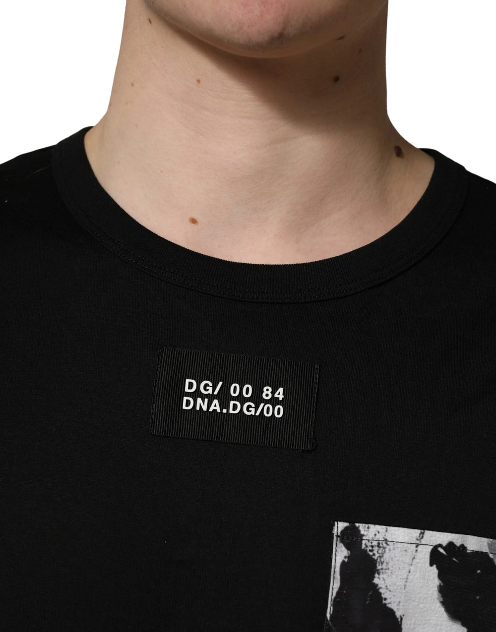 Dolce & Gabbana Black Camouflage Pocket Oversized T-shirt - IT48 | M