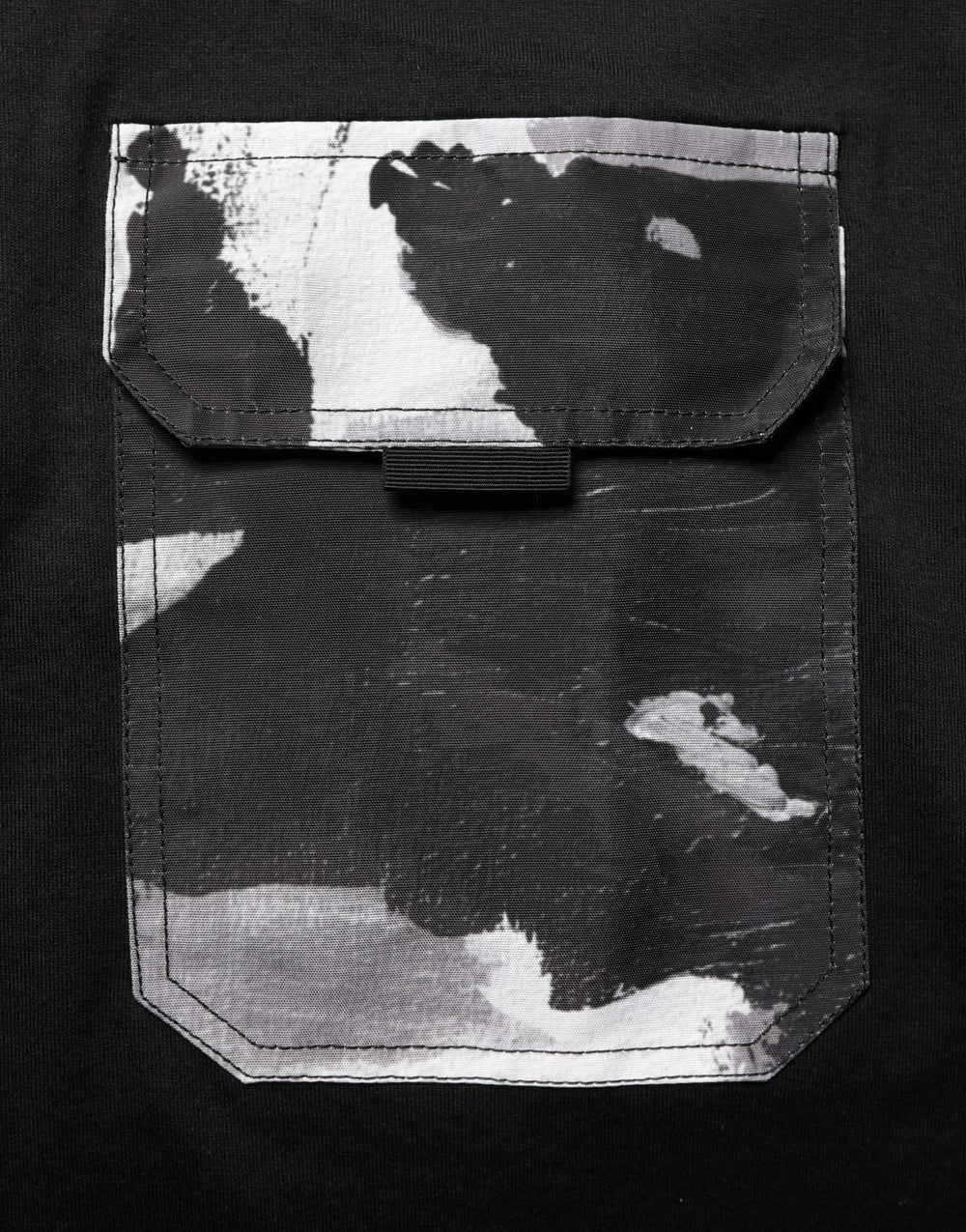 Dolce & Gabbana Black Camouflage Pocket Oversized T-shirt - IT48 | M