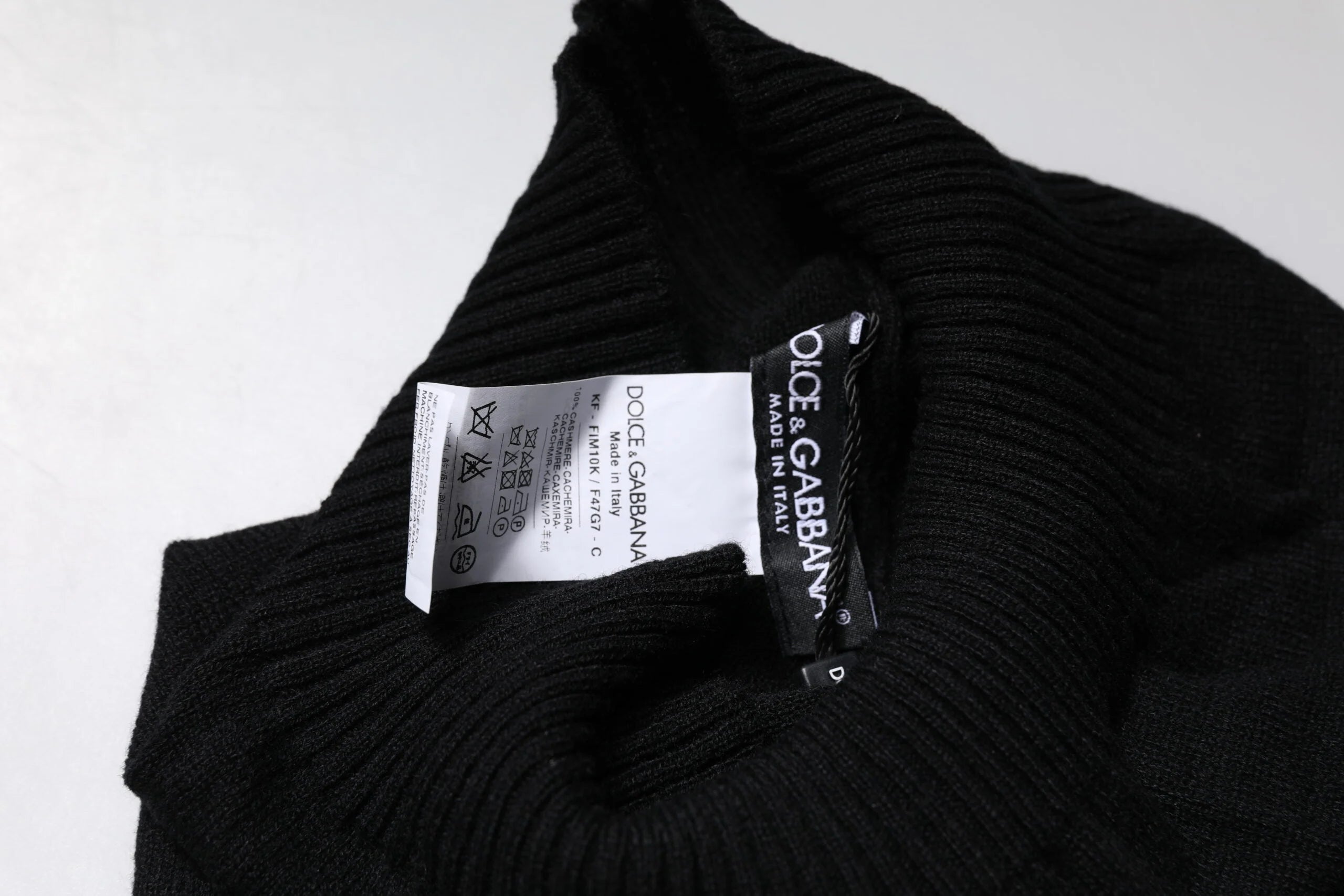 Dolce & Gabbana Black Cashmere Knitted Neck Warmer Foulard Scarf - Neck Gaiters