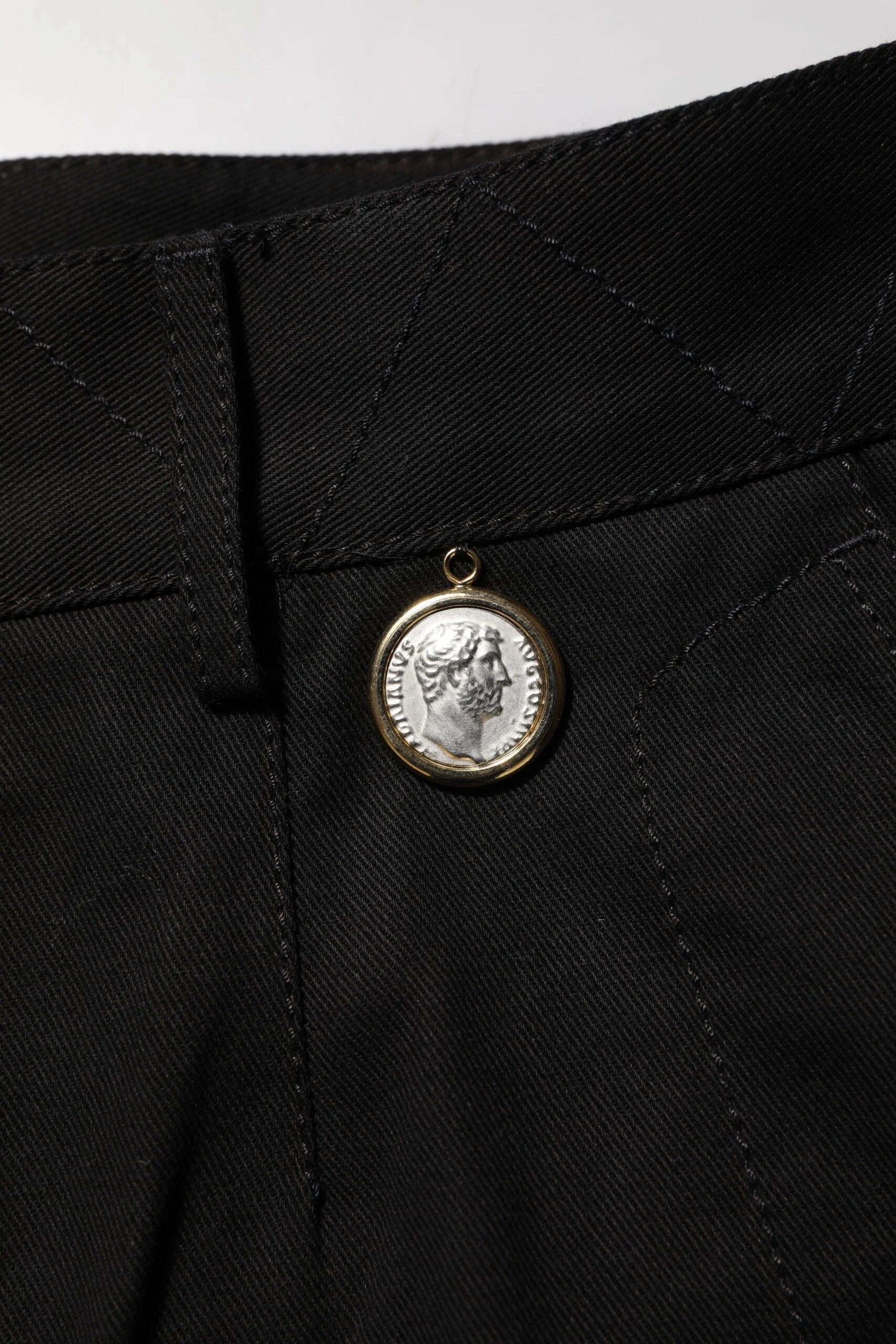 Dolce & Gabbana Black Cotton Knee Length Men Bermuda Shorts - IT48 | M - Bermudas