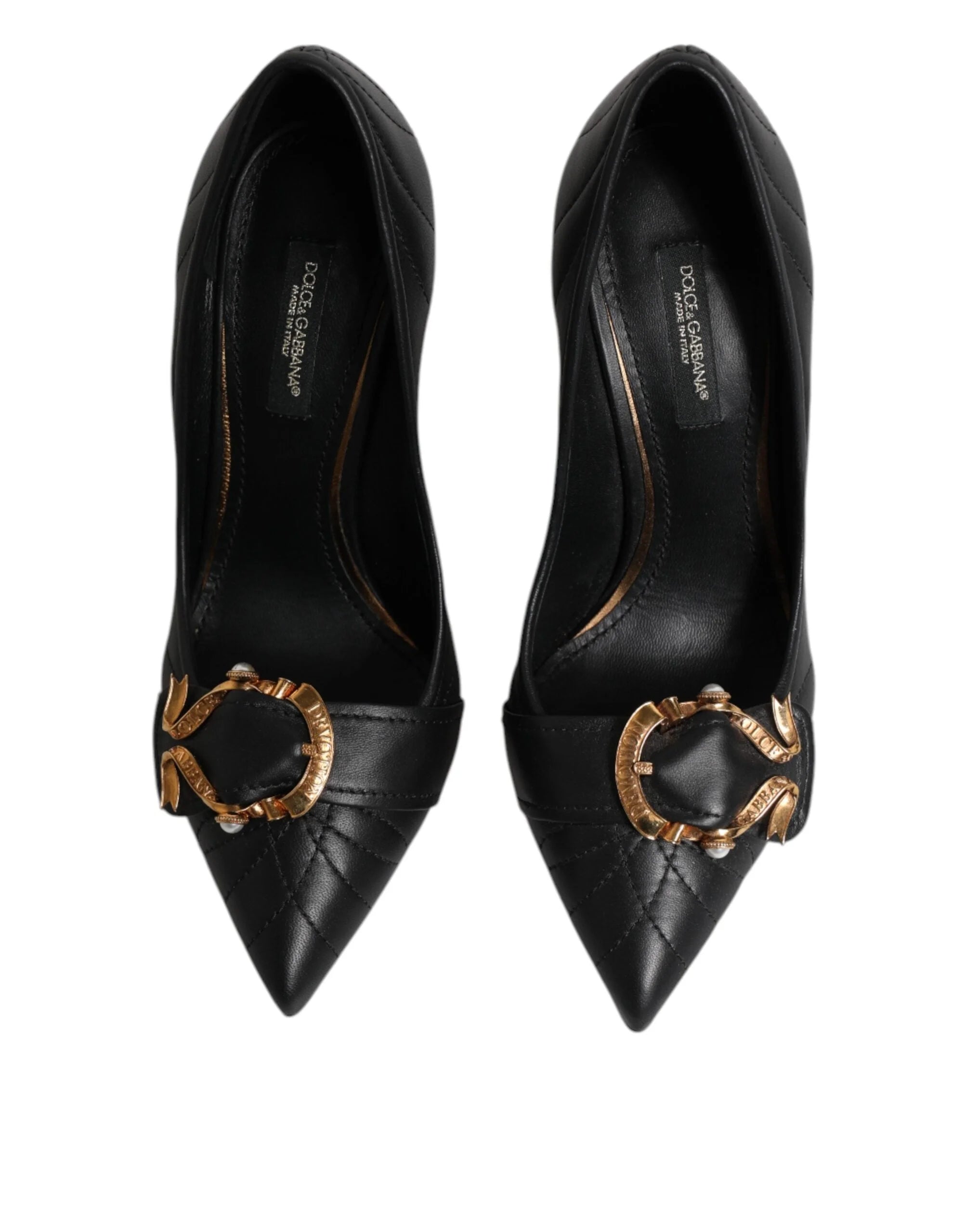 Sideprofil af Dolce & Gabbana Devotion high heel sko i glat sort læder med en slank stilet hæl.