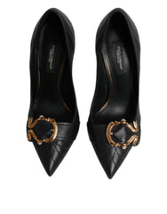 Sideprofil af Dolce & Gabbana Devotion high heel sko i glat sort læder med en slank stilet hæl.