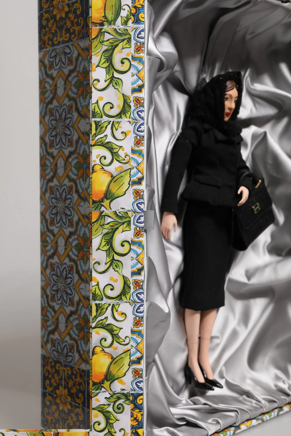 Dolce & Gabbana Zwarte Jurk Keramiek Porselein Mode Leer Sicilië Poppen
