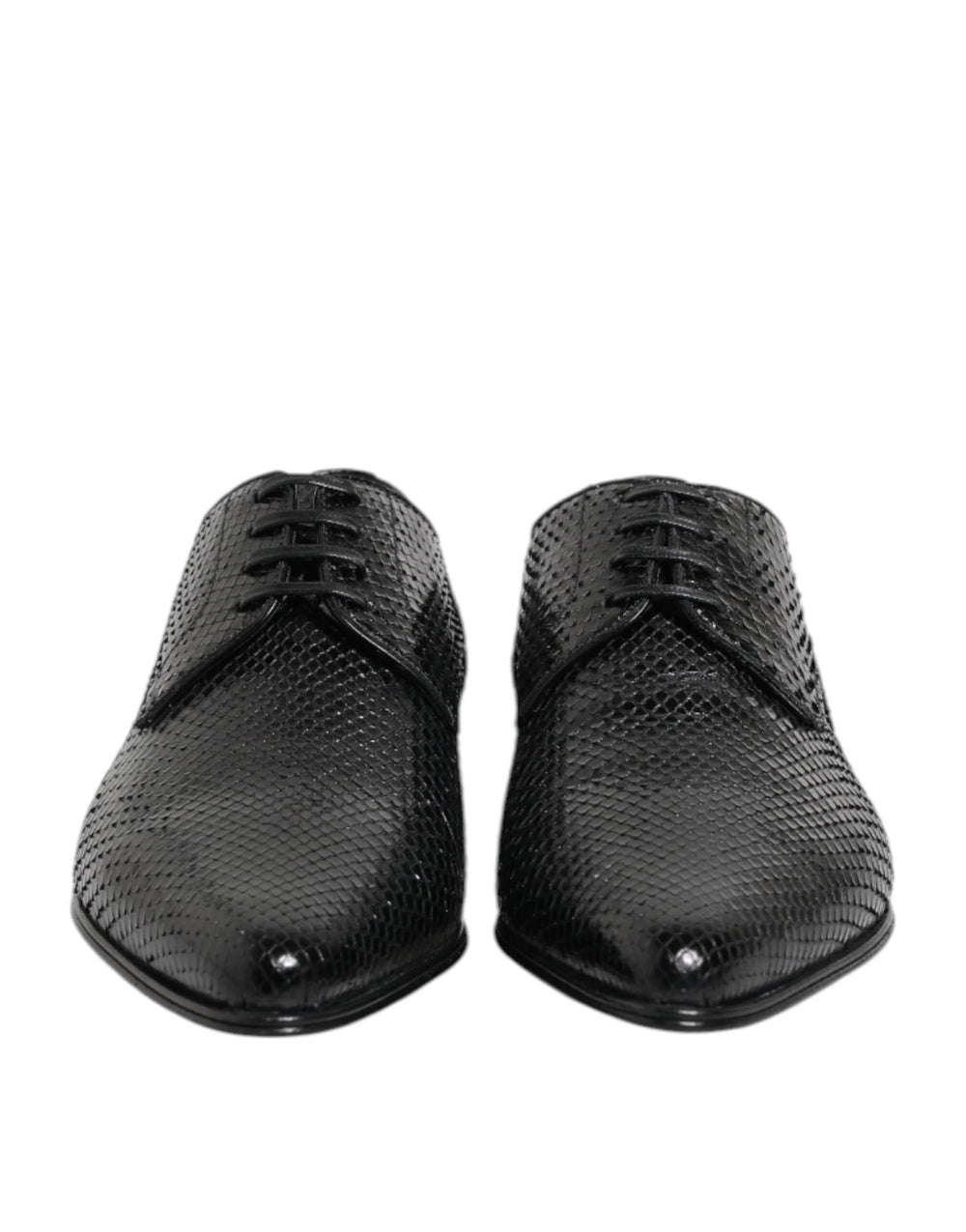 Dolce & Gabbana schwarze Derby-Schuhe aus exotischem Leder mit Schnürung, die eine strukturierte Oberfläche und eine klassische Formalsilhouette aufweisen.