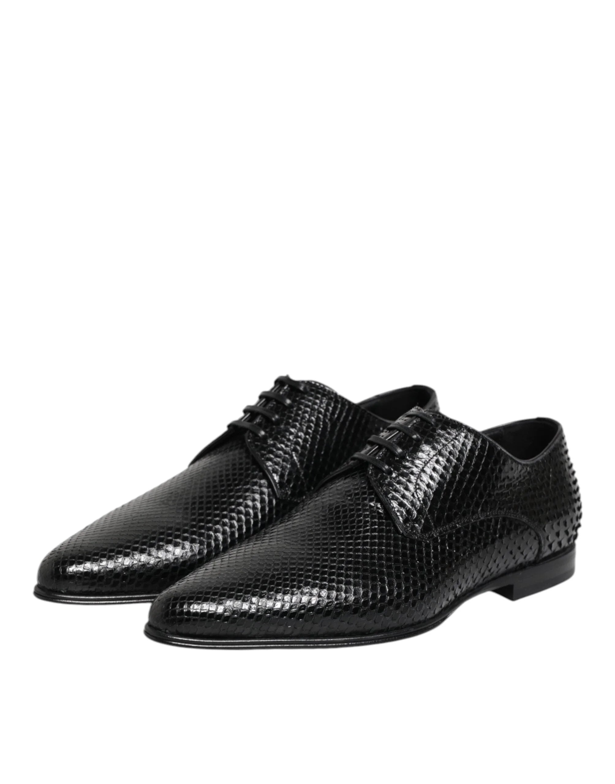 Rückansicht der Dolce & Gabbana-Formalschuhe aus exotischem Leder, die die strukturierte Ferse und die sorgfältige italienische Naht hervorheben.