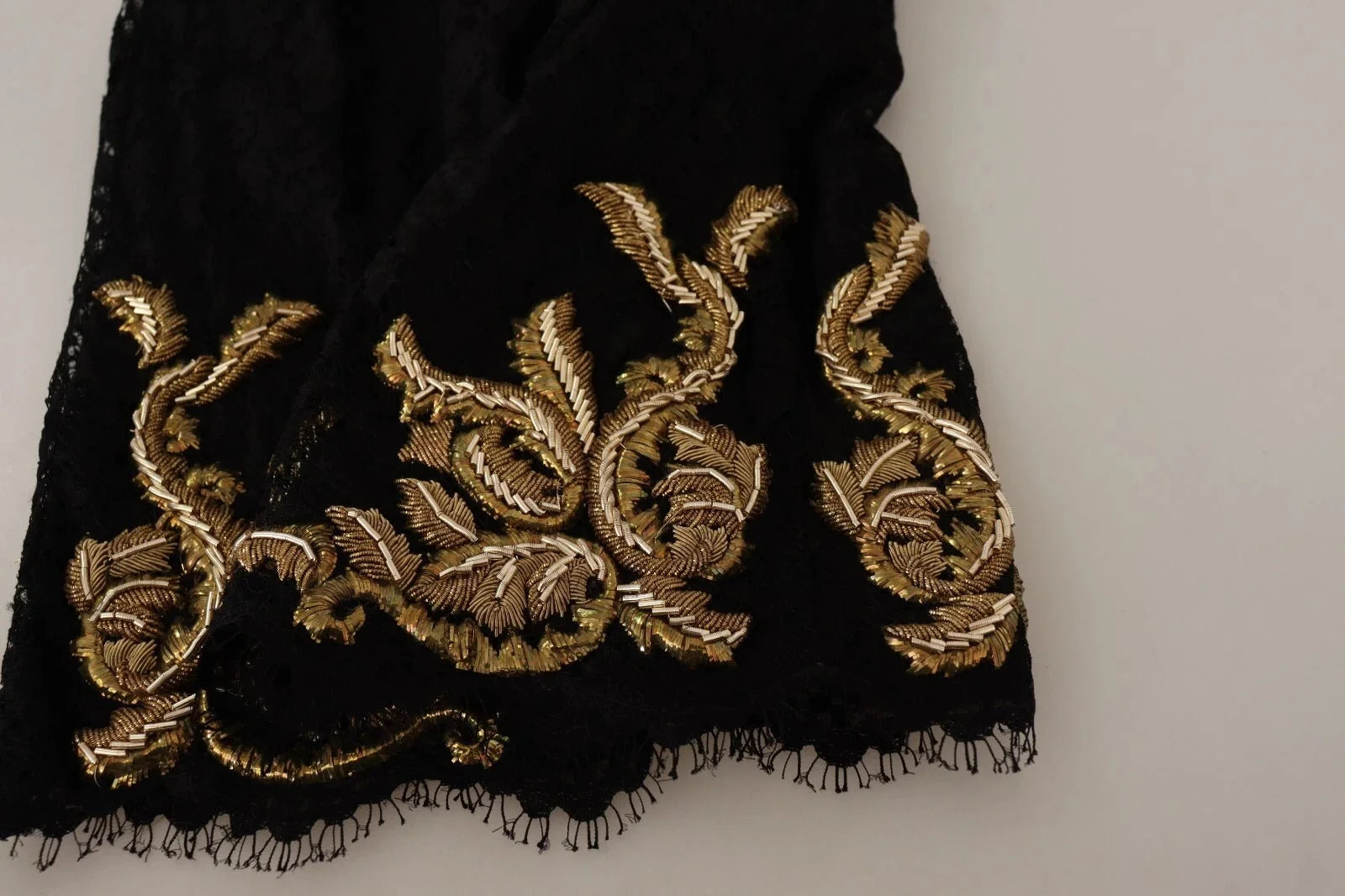 Dolce & Gabbana Black Lace Gold Baroque SPECIAL PIECE Shorts - IT40|S