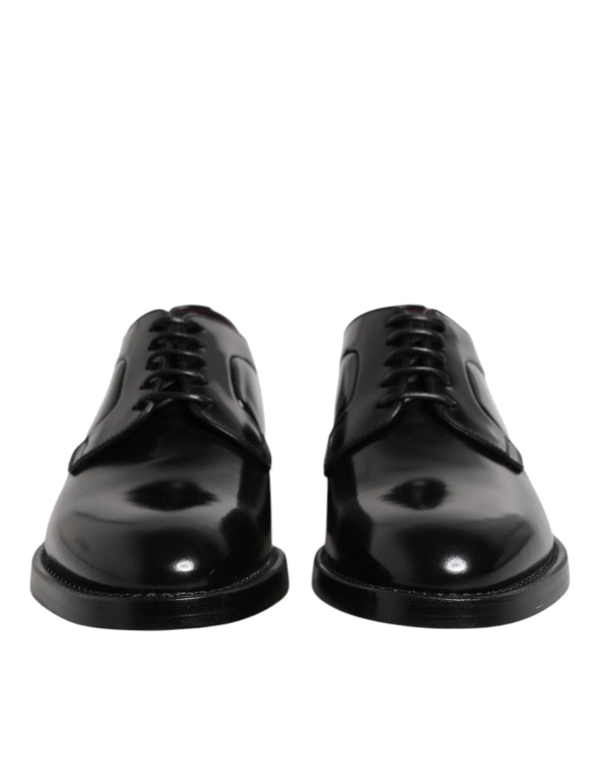 Pantofi Derby negri Dolce & Gabbana din piele de vițel, o siluetă formală clasică pentru ținutele de seară ale bărbaților.